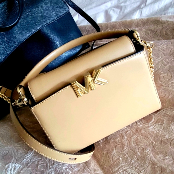 MK cross body bag - Picture 1 of 1